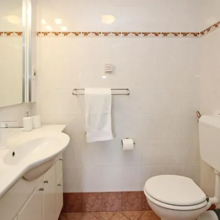 Apartament C- Silvija Bs By Interhome