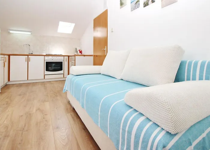 C- Silvija Bs By Interhome * Baška